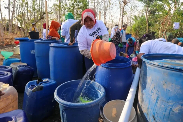 Atasi Kekeringan di...
