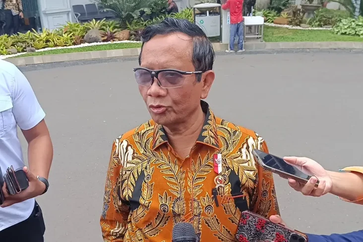 Mahfud MD: Polri Harus...