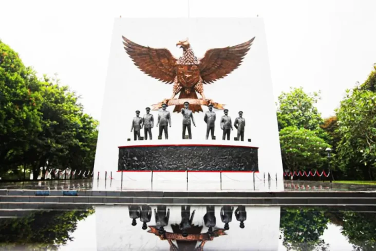 6 Tempat Saksi Bisu...