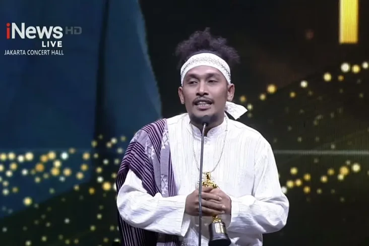 Abdur Sabet Penghargaan...