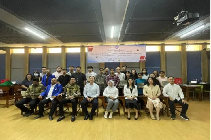 24 Mahasiswa Raih Beasiswa...