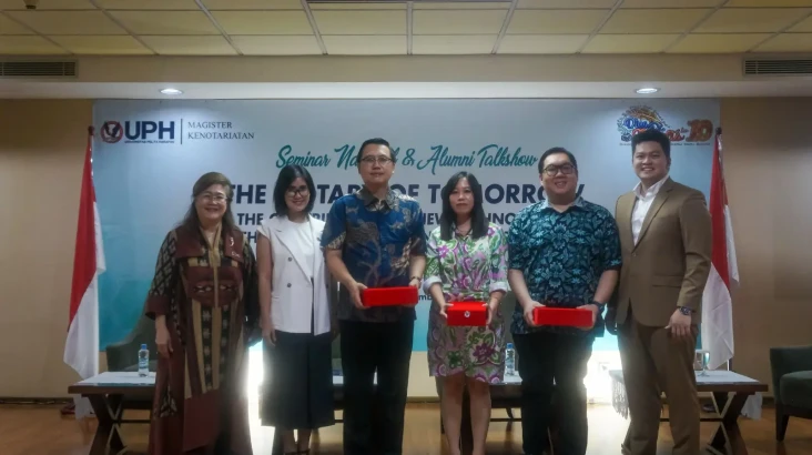 Dies Natalis ke-10 Magister...