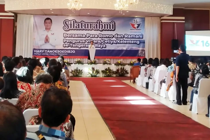 Bersama Pengurus Partai...