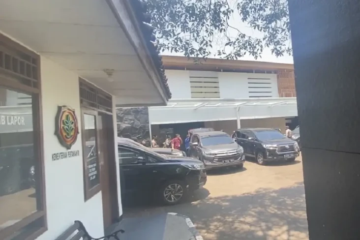 Penggeledahan Rumah...