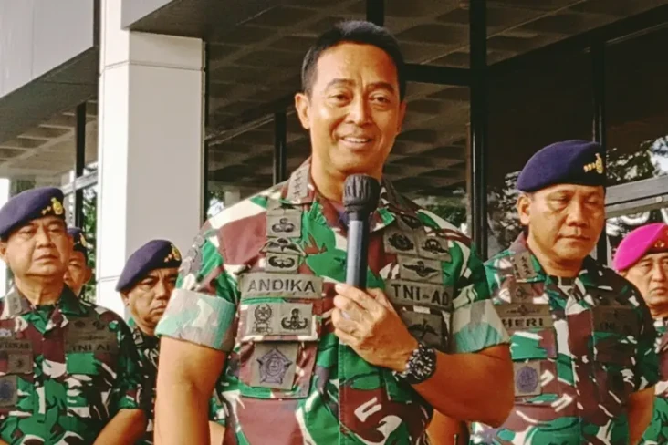 Deretan Kerabat Andika...