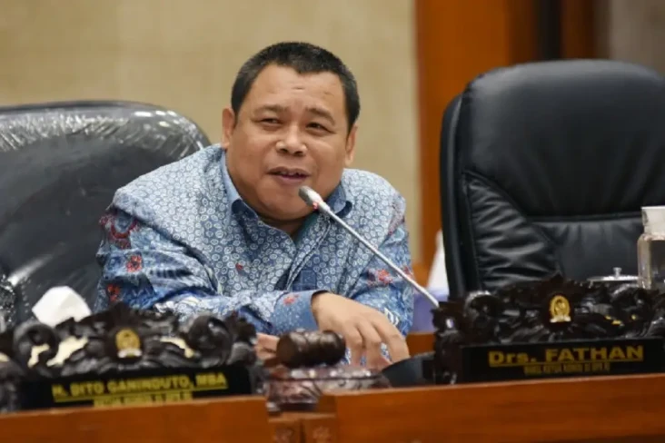Wakil Ketua Komisi XI...