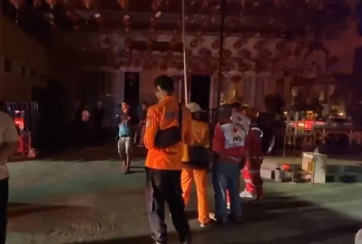 Kebakaran Vihara di...