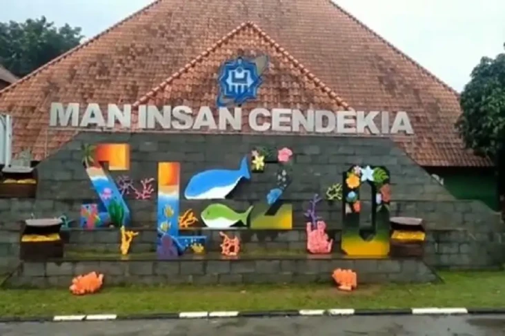 MAN Insan Cendikia Serpong,...
