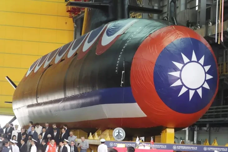 Taiwan Luncurkan Kapal...