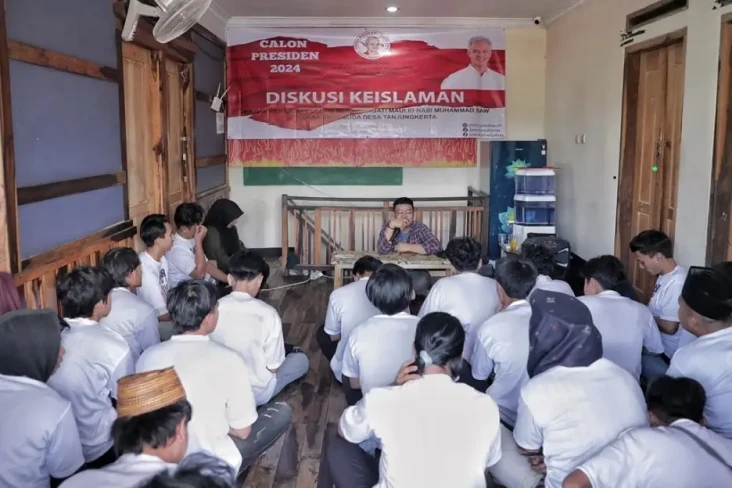 Peringati Maulid Nabi,...