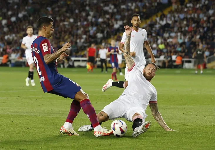 Sergio Ramos Cetak Gol...