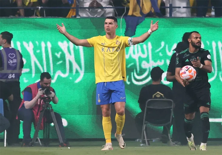 Ronaldo Cetak 200 Gol...