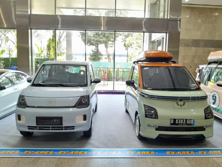 Adu Cantik Mobil Listrik...