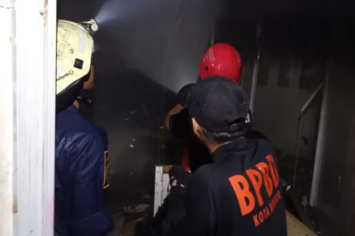 Tabung Gas Bocor, 1...