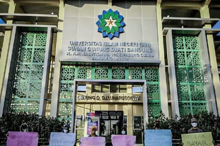 5 Jurusan Kuliah Terfavorit...