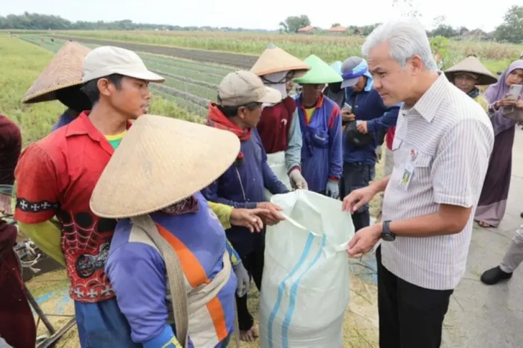 Gagasan Ganjar Terkait...