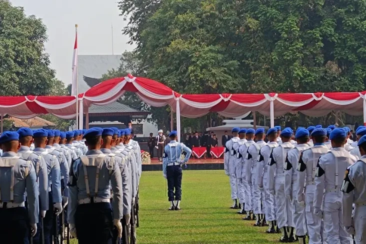 Presiden Jokowi Pimpin...