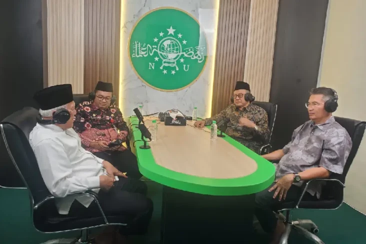 Semarakkan Hari Santri,...