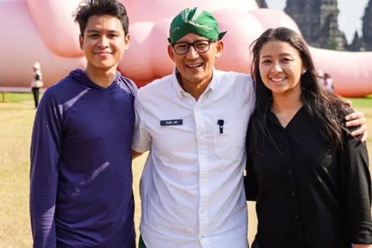 Profil Menantu Sandiaga...