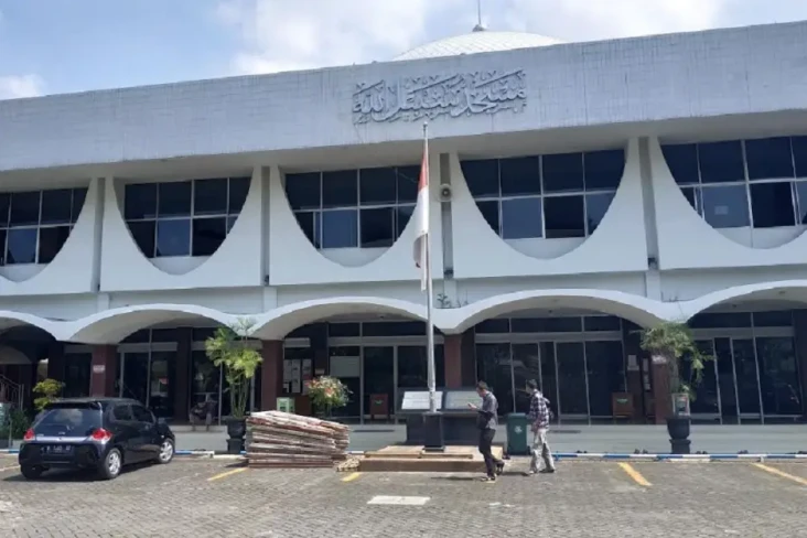 Kisah Heroik Masjid...
