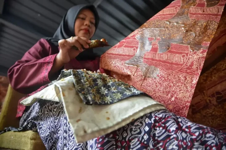21 Ucapan Hari Batik...