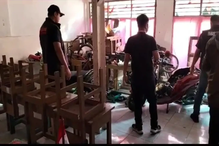 Polisi Dalami Sekolah...