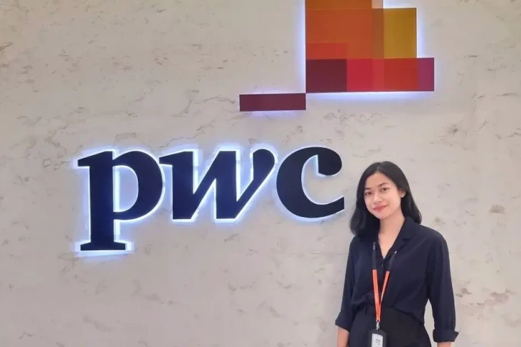 Profil Dyah Putri Nariswari,...