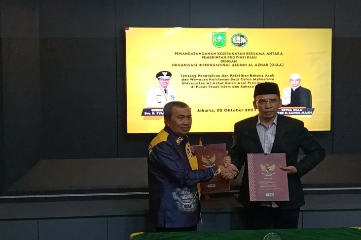 TGB Tanda Tangani Kerja...