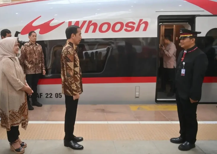 Jokowi Ungkap Tarif...