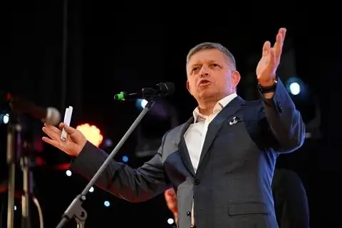 Robert Fico: Rakyat...