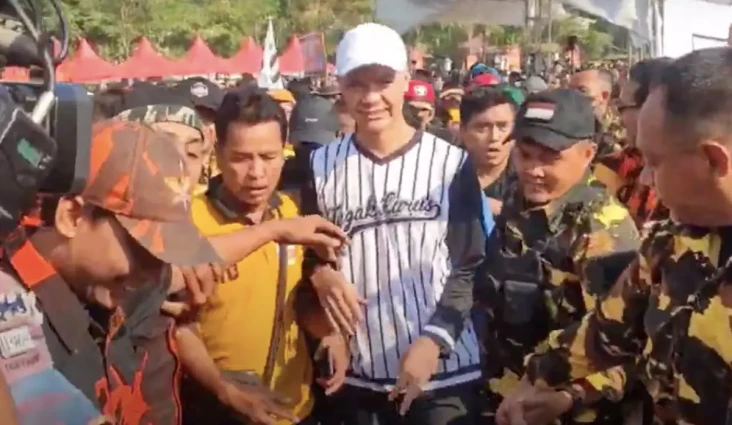 Ikuti Jalan Sehat di...
