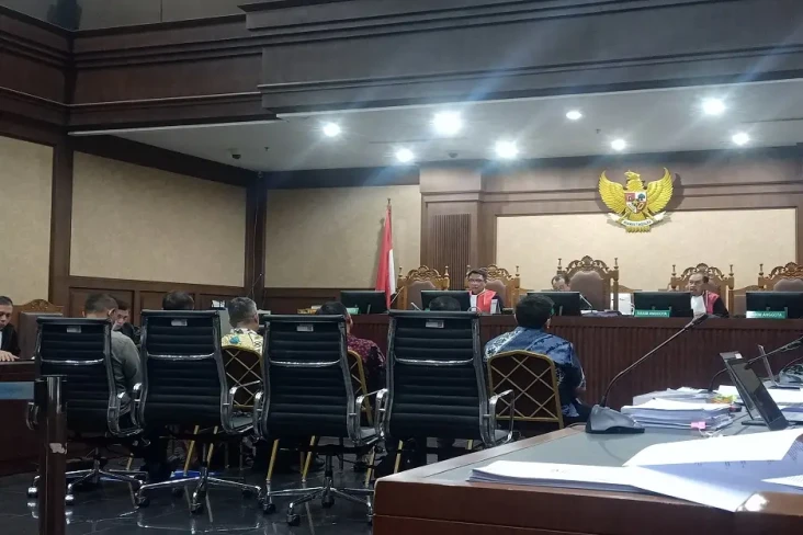 Sidang Kasus Johnny...