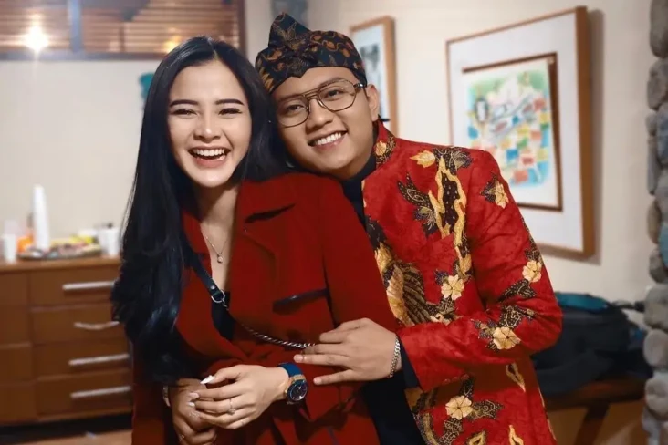 Bella Bonita Kaget Disuruh...