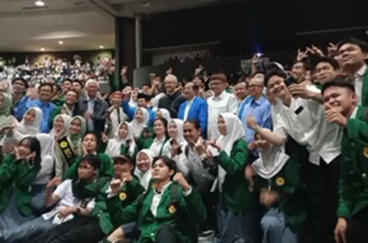 Isi Kuliah Umum, Ganjar...