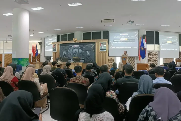 Cetak Pemilih Cerdas,...