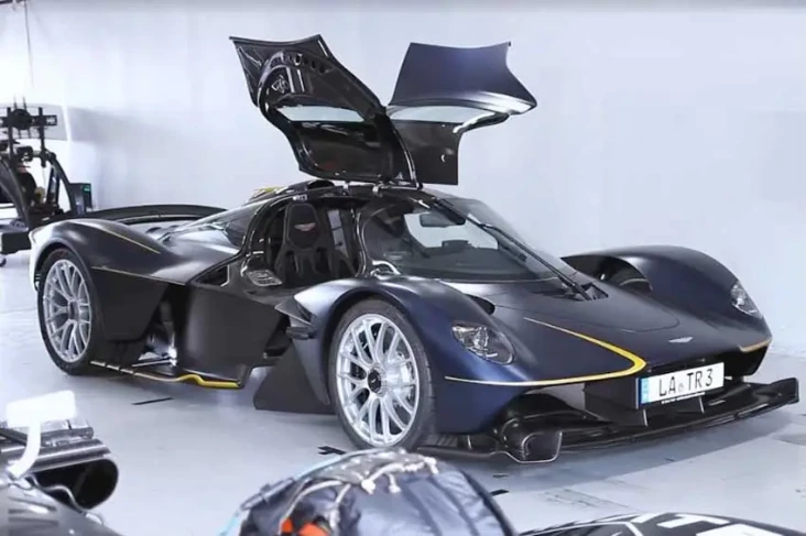 Bos Aston Martin Sedih...