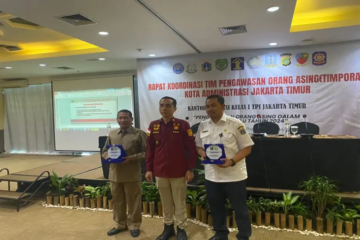 Imigrasi Jaktim Awasi...