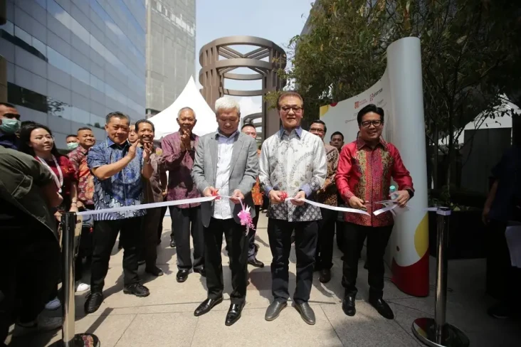 85 Tahun Sinar Mas Maju...