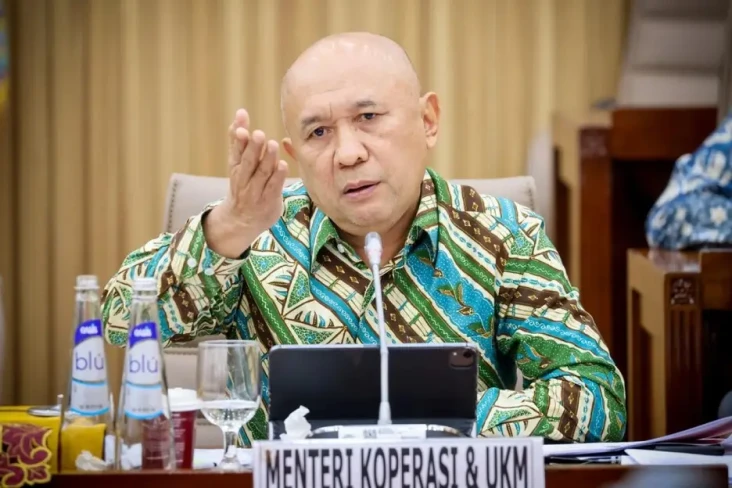 Menteri Teten Respons...