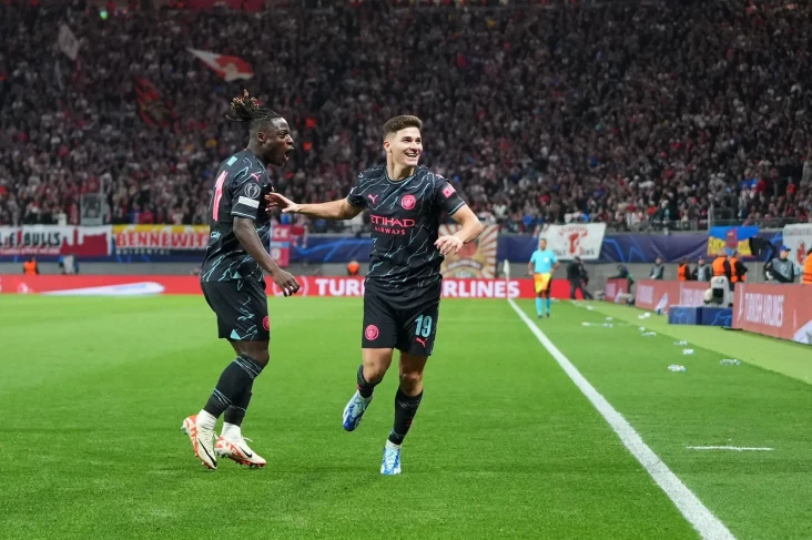 Manchester City Hancurkan...