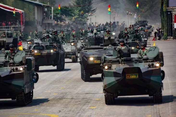 HUT ke-78 TNI Hari Ini,...