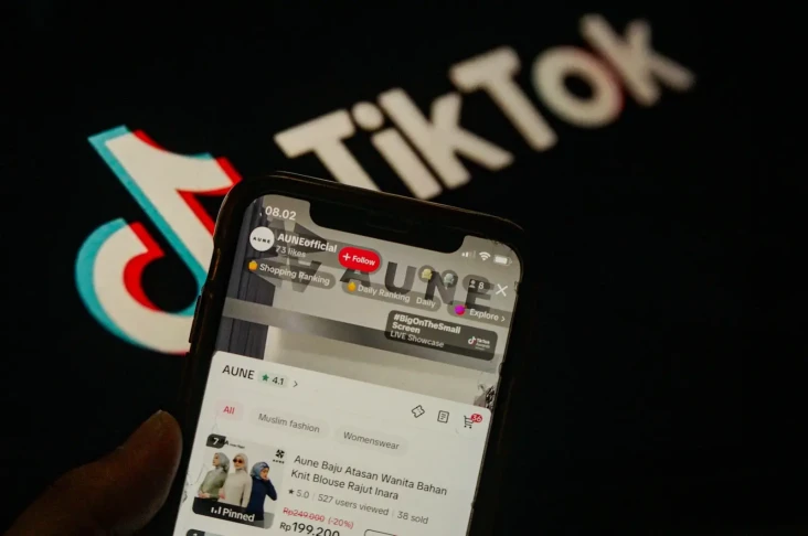 TikTok Shop Diblokir,...