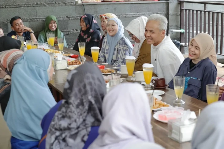 Temui Eks Buruh Migran...