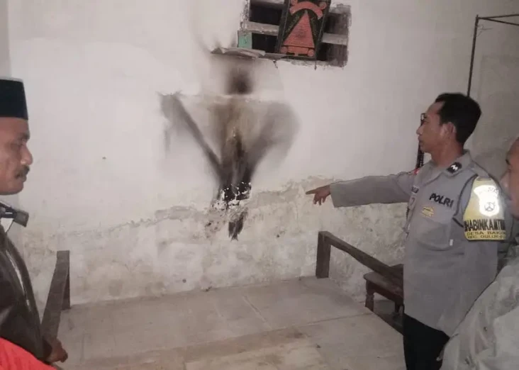 Heboh Fenomena Percikan...