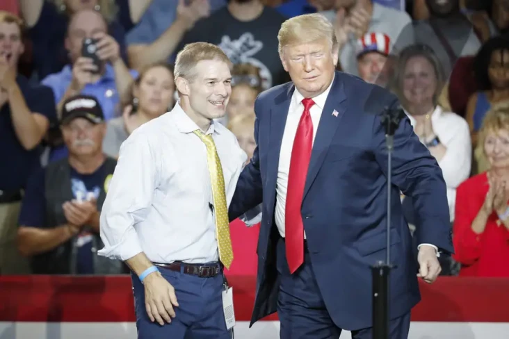 Donald Trump Dukung...