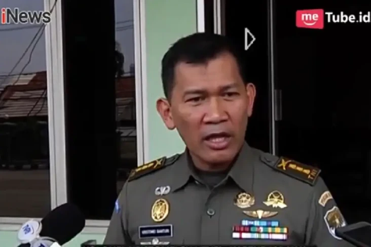 Profil Kolonel Kristomei...