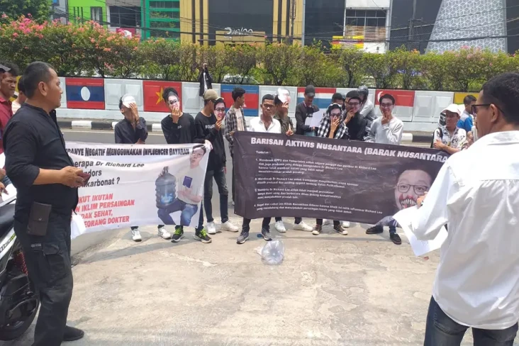 Diduga Kampanye Negatif...