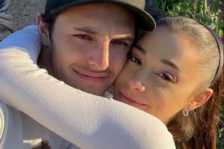 2 Tahun Menikah, Ariana...