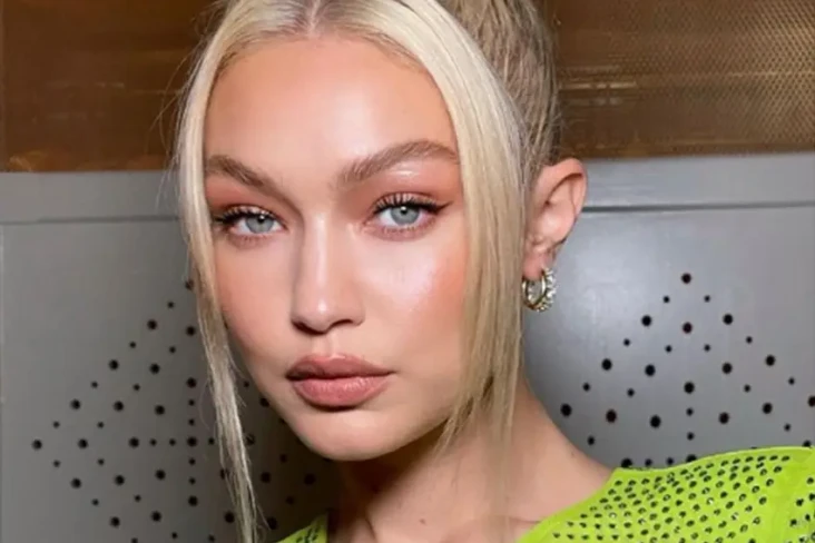 Gigi Hadid dan Bradley...