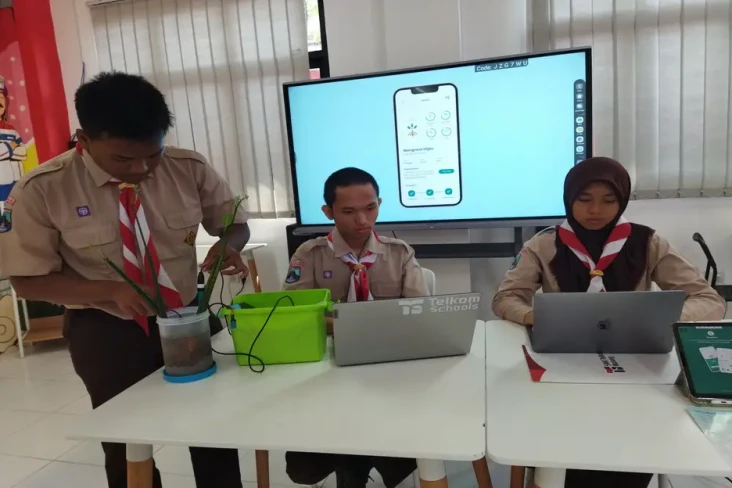 Keren! Siswa SMK Ciptakan...